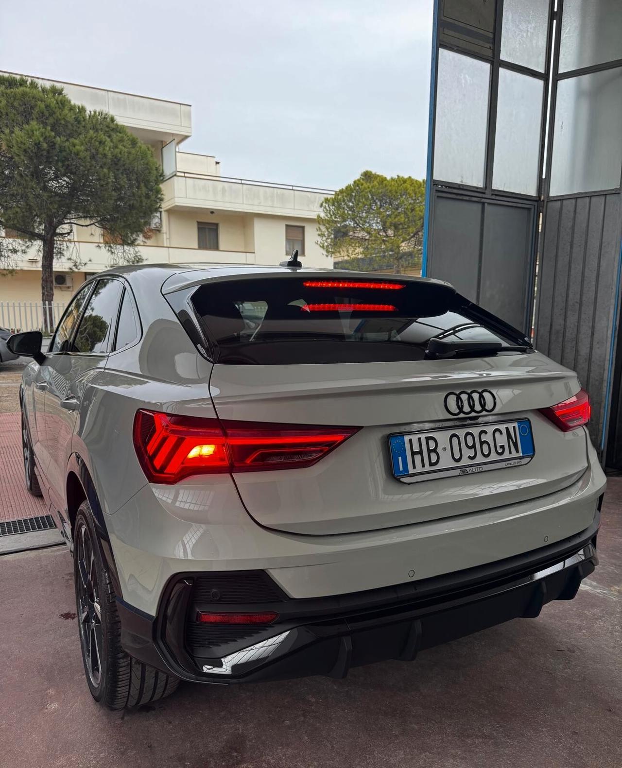 Audi Q3 SPB 45 TFSI e S tronic line edition