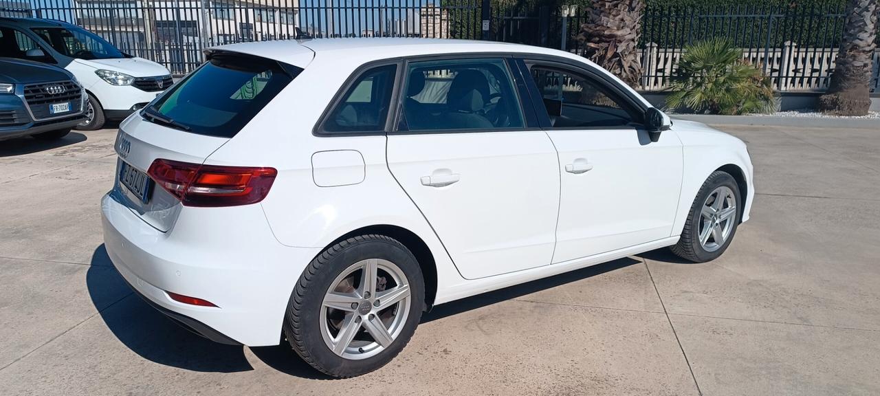 Audi A3 SPB 30 TDI Business