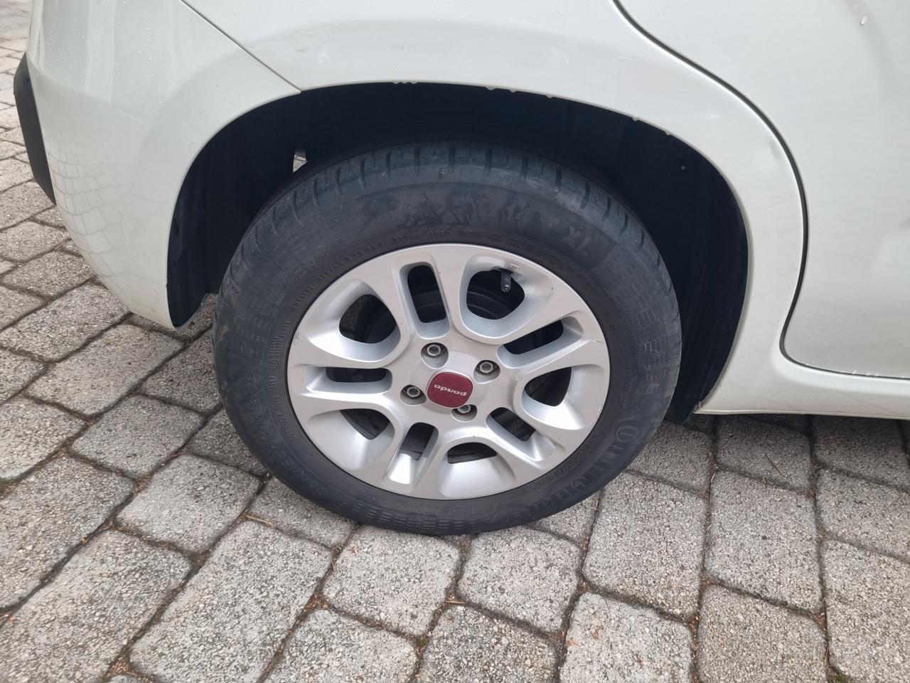 Fiat Panda 1.2 Lounge 69cv anno2018 km64000 neopat