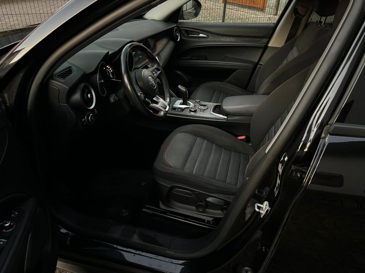 Alfa Romeo Stelvio 2.2 Turbodiesel 190 CV AT8 RWD Executive