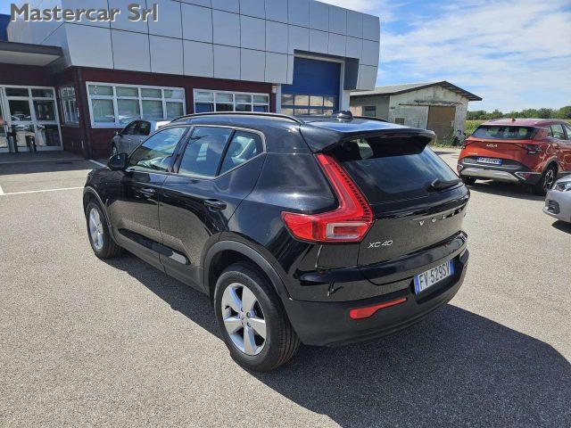 VOLVO XC40 2.0 d3 SUV D3 150cv BUSINESS - FV529SV