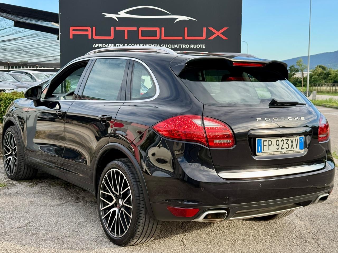 Porsche Cayenne 3.0 Diesel V6 SERVICE PORSCHE