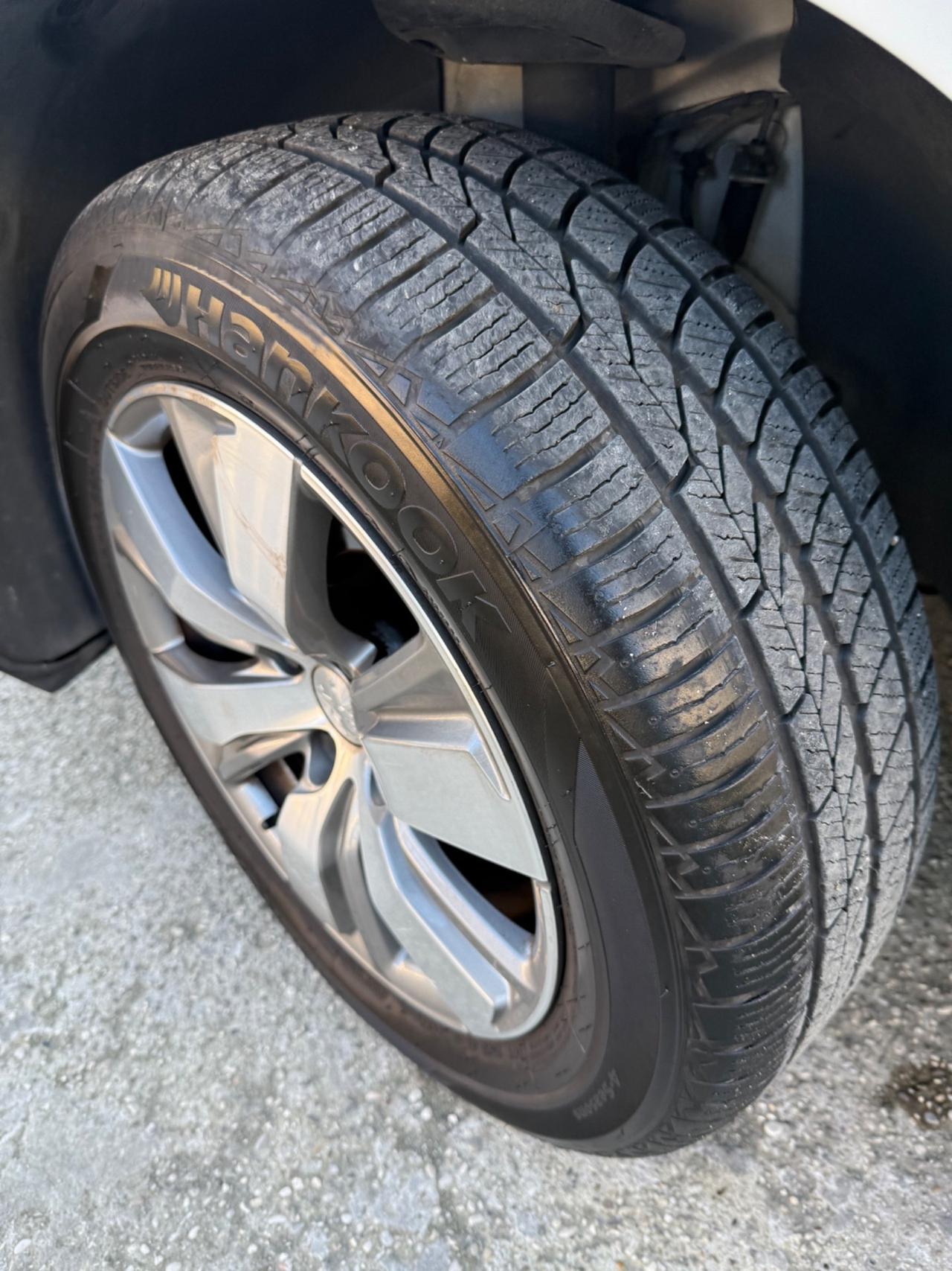 PEUGEOT 2008 1.2 BENZINA POCHI KM EURO6b 2016