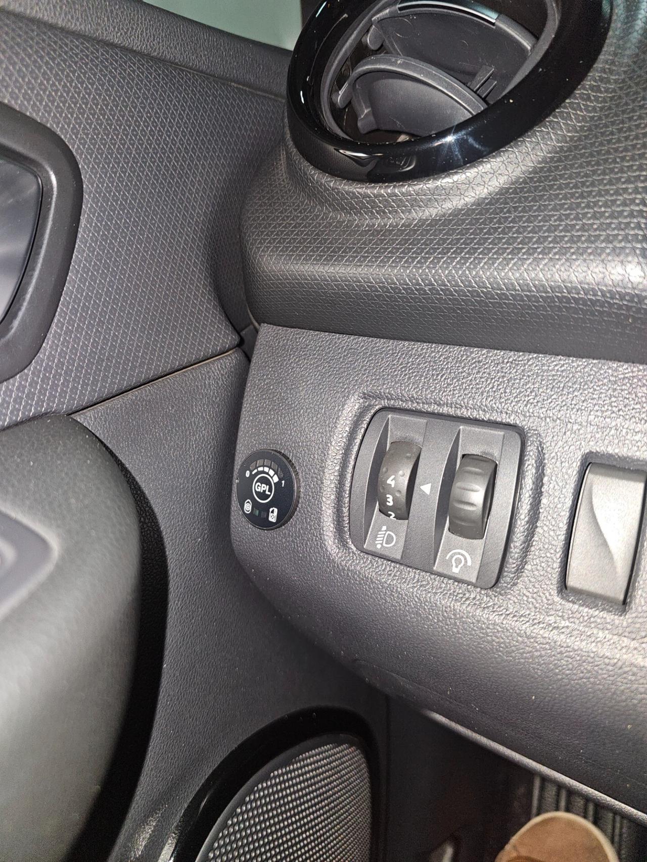 Renault Clio TCe 90 CV GPL 5 porte