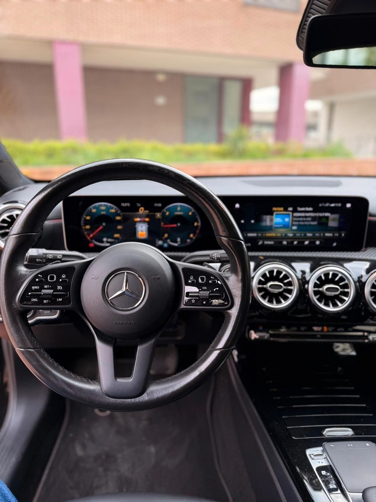 Mercedes-benz A 180 d Automatic Business