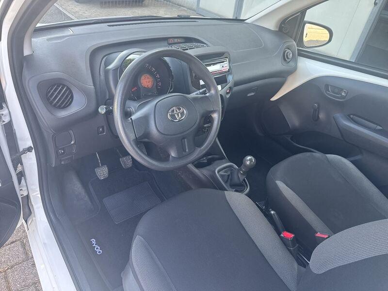 Toyota Aygo 1.0 VVT-i 69 CV 3 porte x-cool