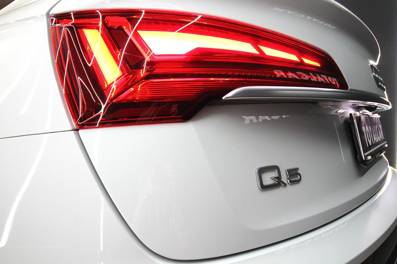 AUDI Q5 SPORTBACK 40 TDI SLINE PLUS