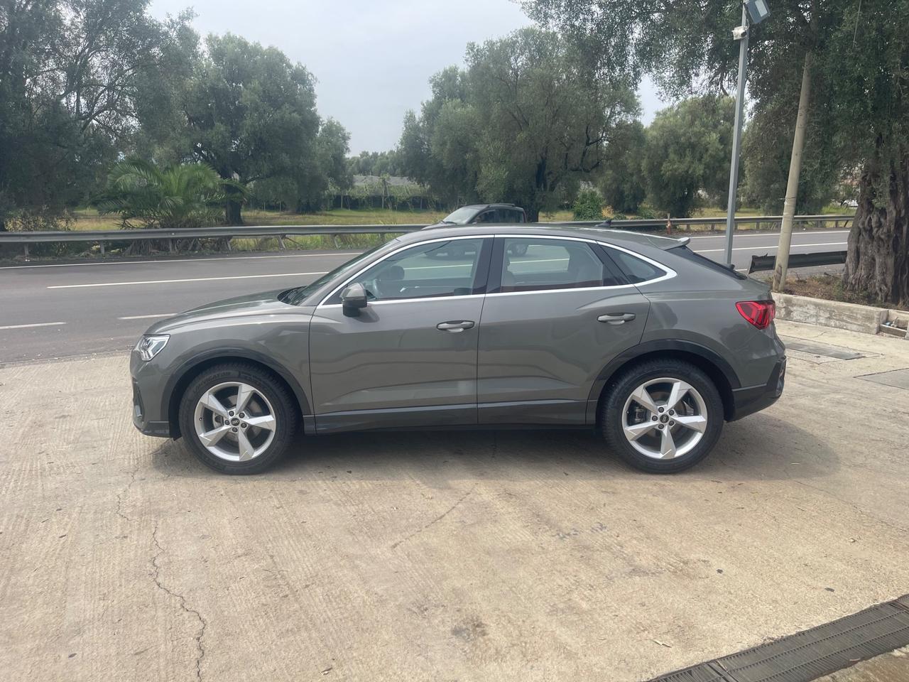 Audi Q3 35 TDI quattro S tronic Business Advanced
