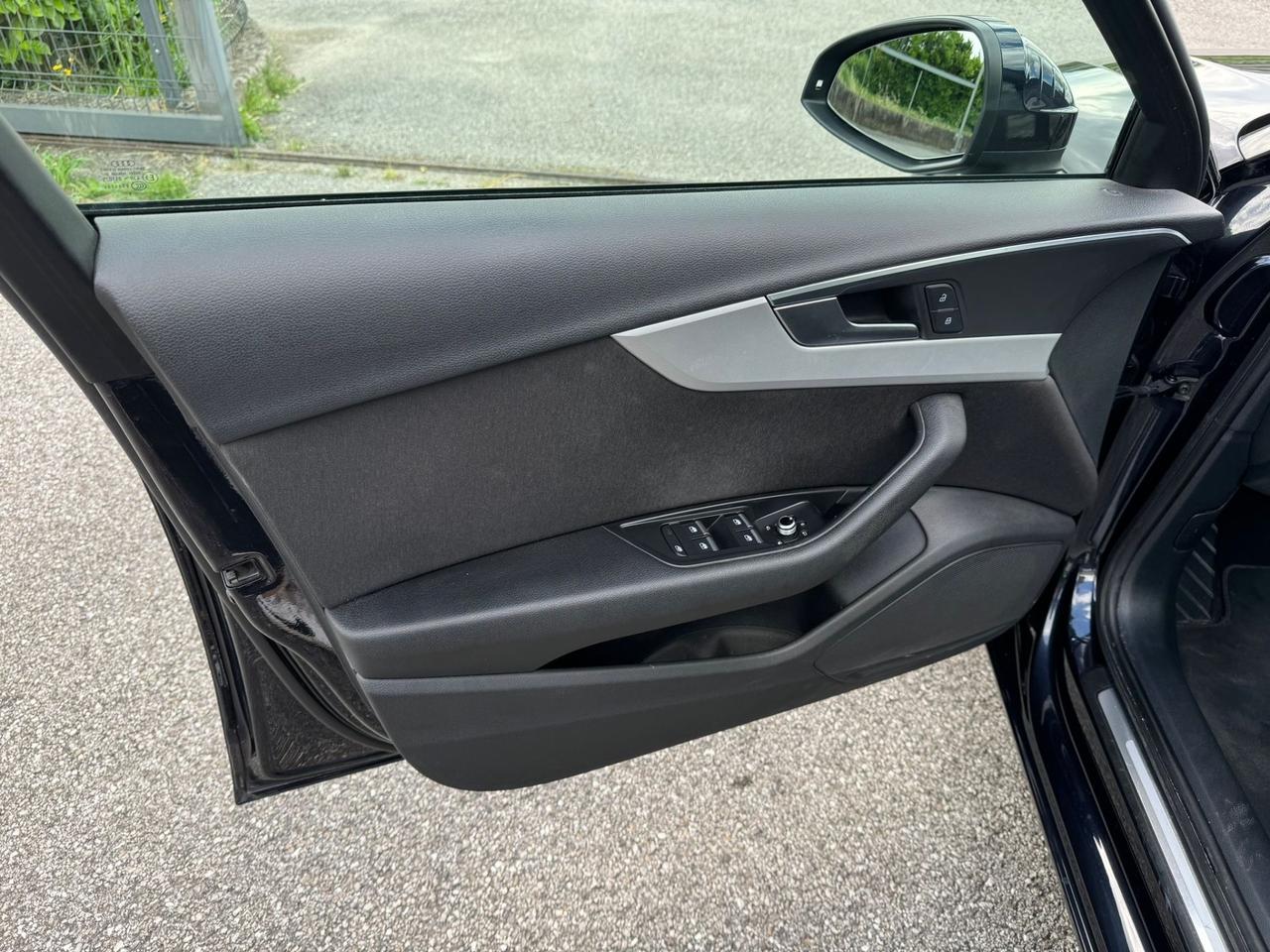 Audi A4 Avant 2.0 TDI 122 CV S tronic Sport