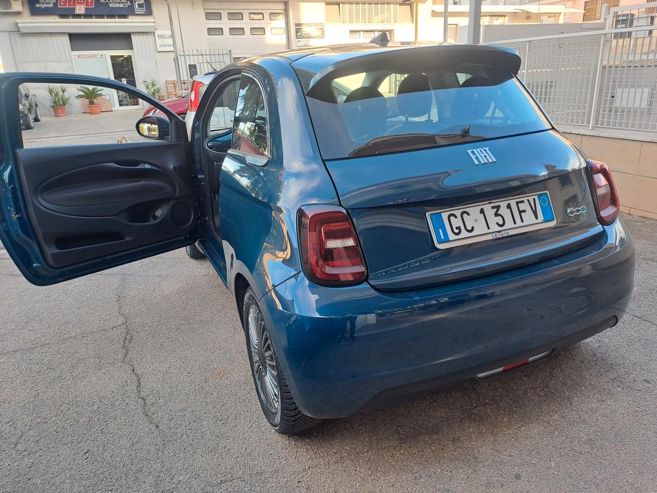Fiat 500e Berlina 42 kWh Icon , soli 9800 km!!