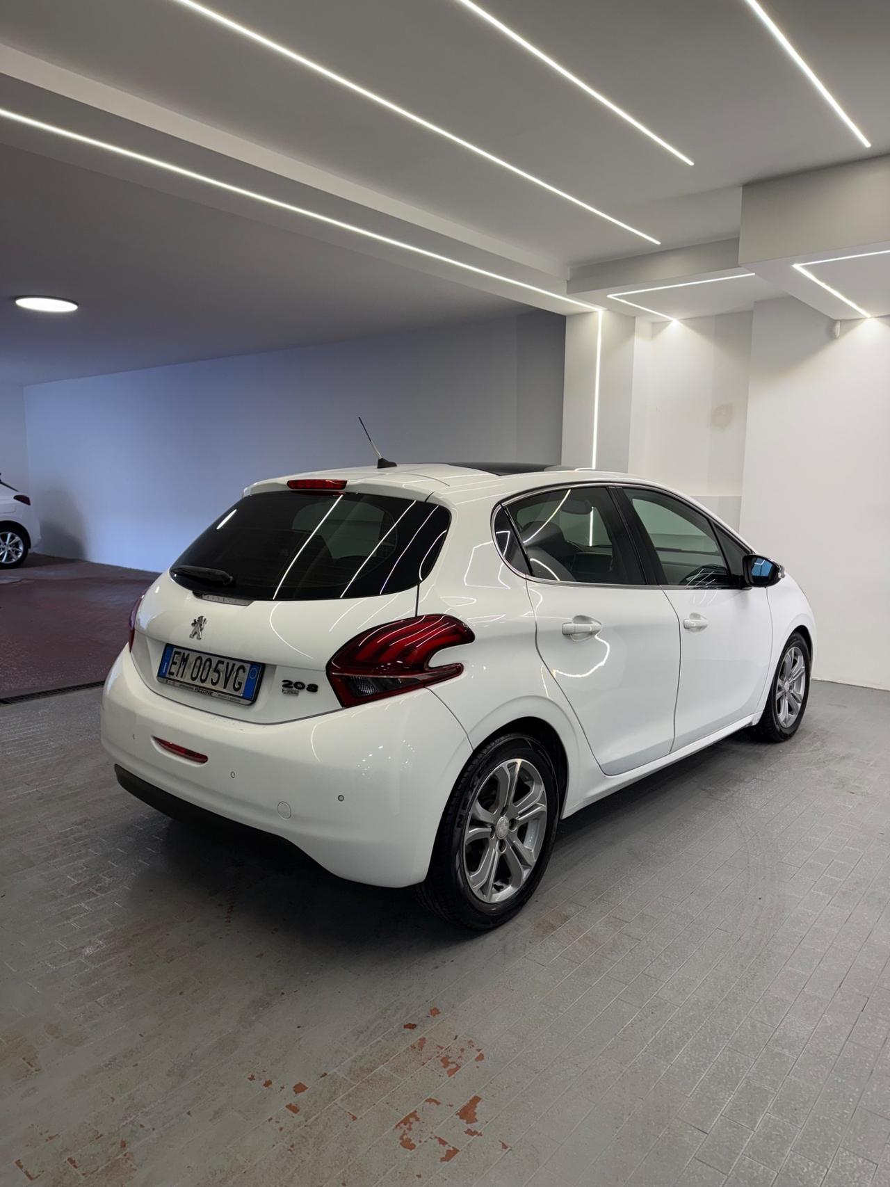 Peugeot 208 1.6 e-HDi 92 CV Stop&Start 5 porte Allure