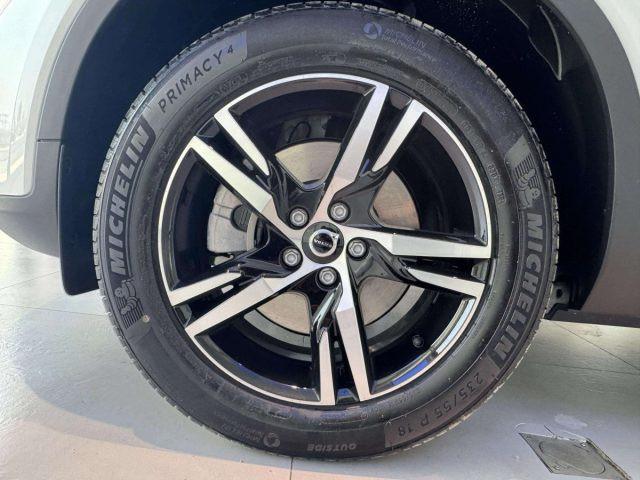 VOLVO XC40 B3 PLUS DARK AUTOMATICA KM0