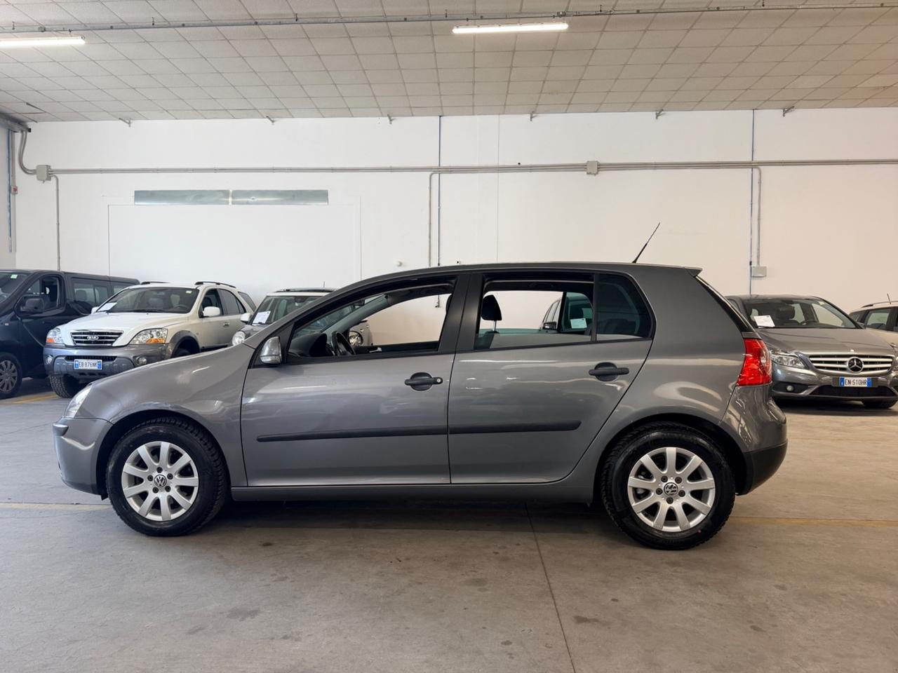 Volkswagen Golf 1.6 16V FSI 5p. tip. Comfortline