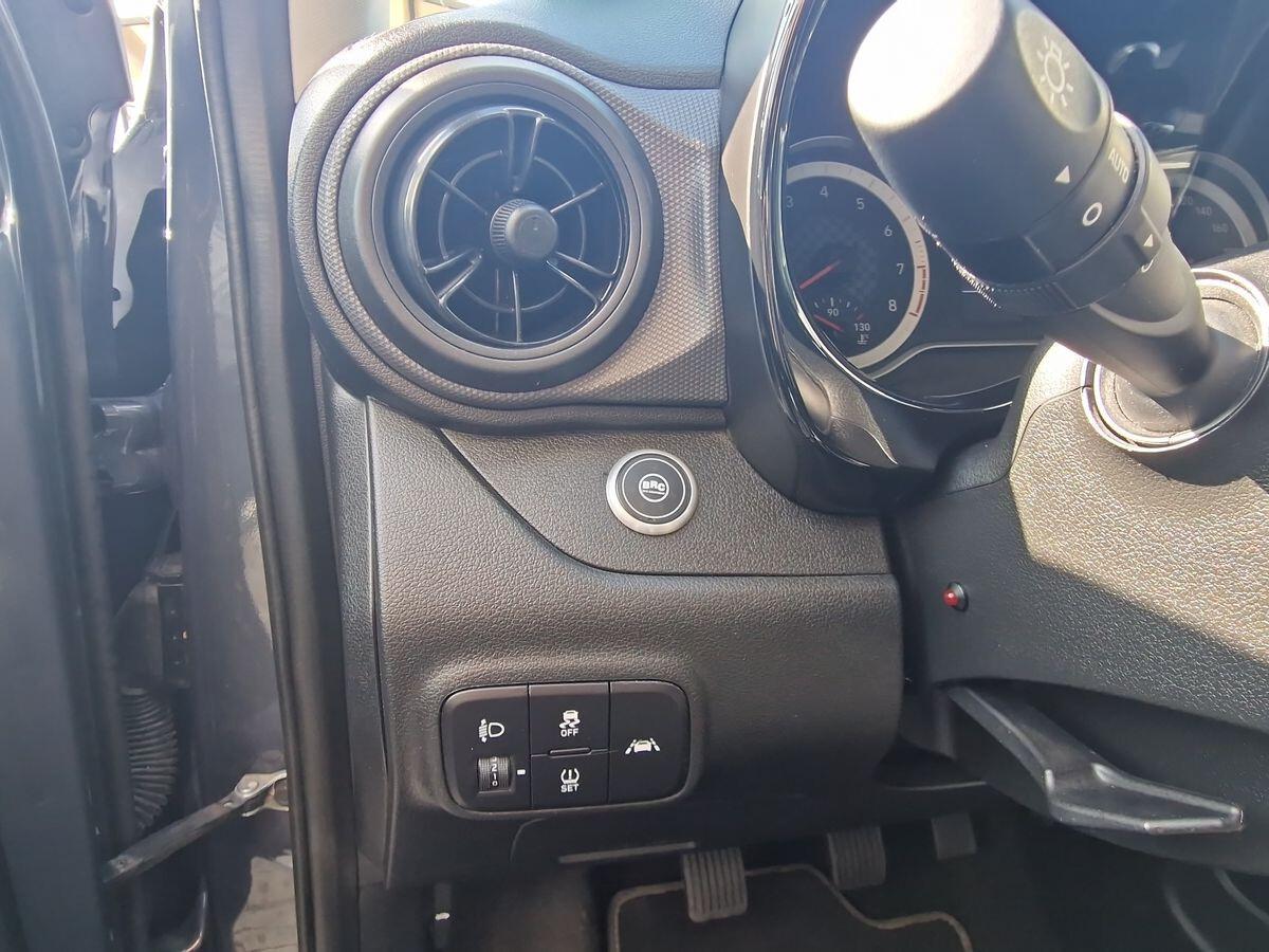 HYUNDAI I10 1.0 B/GPL TECH + CONNECT