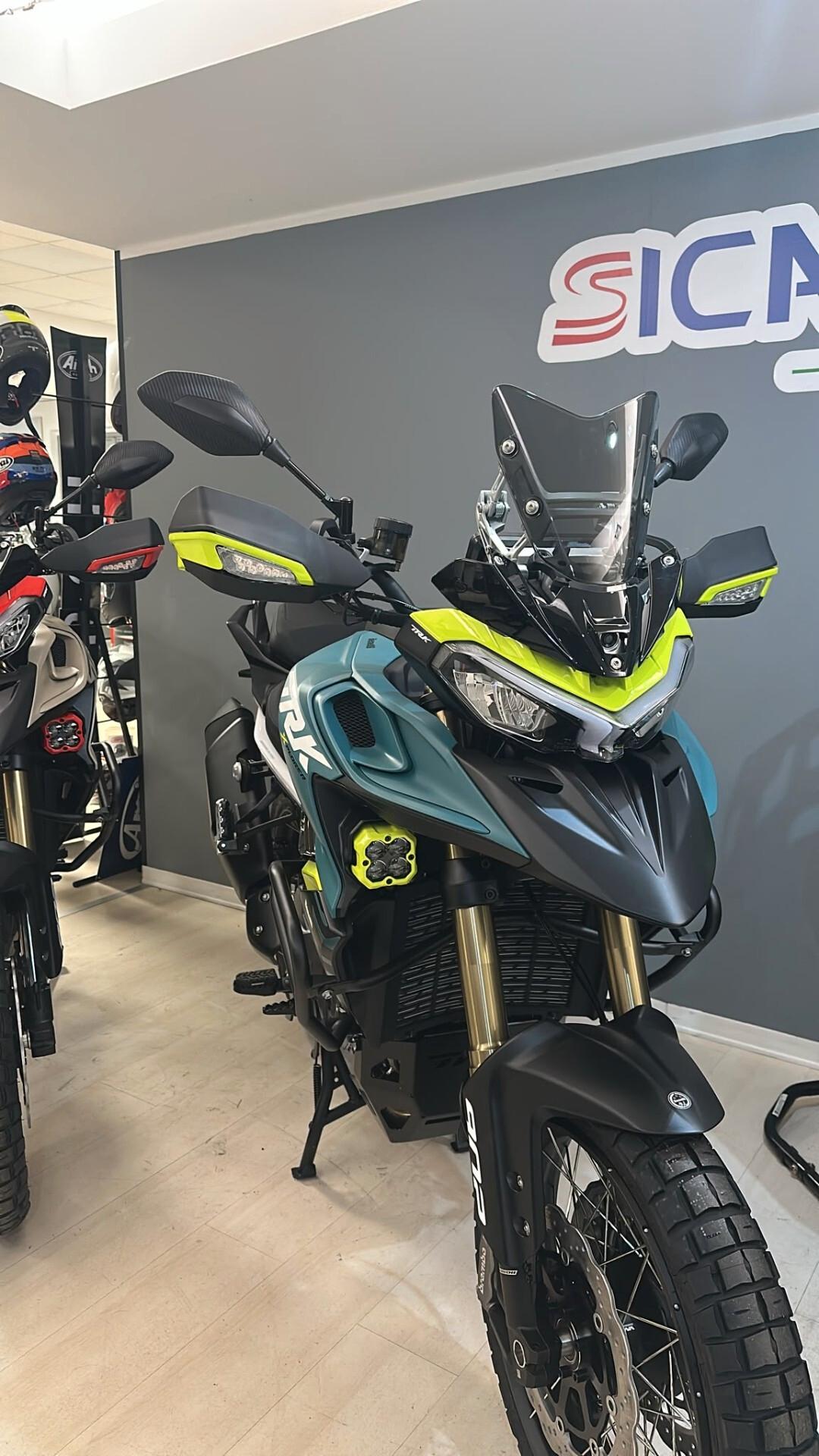 Benelli TRK 902 STRADALE
