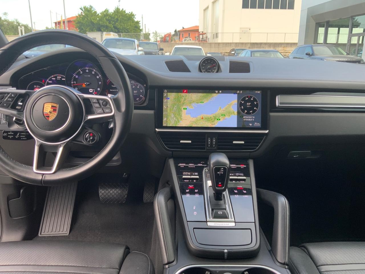Porsche Cayenne 3.0 V6 TETTO.SOSP.MATRIX.CERCHI22.SED VENT..FULL