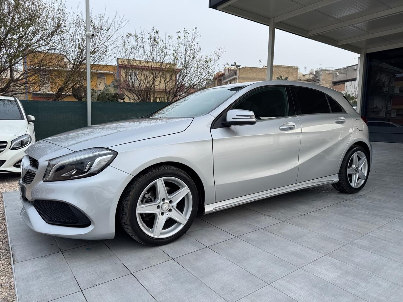 Mercedes-benz A 180 A 180 d Premium