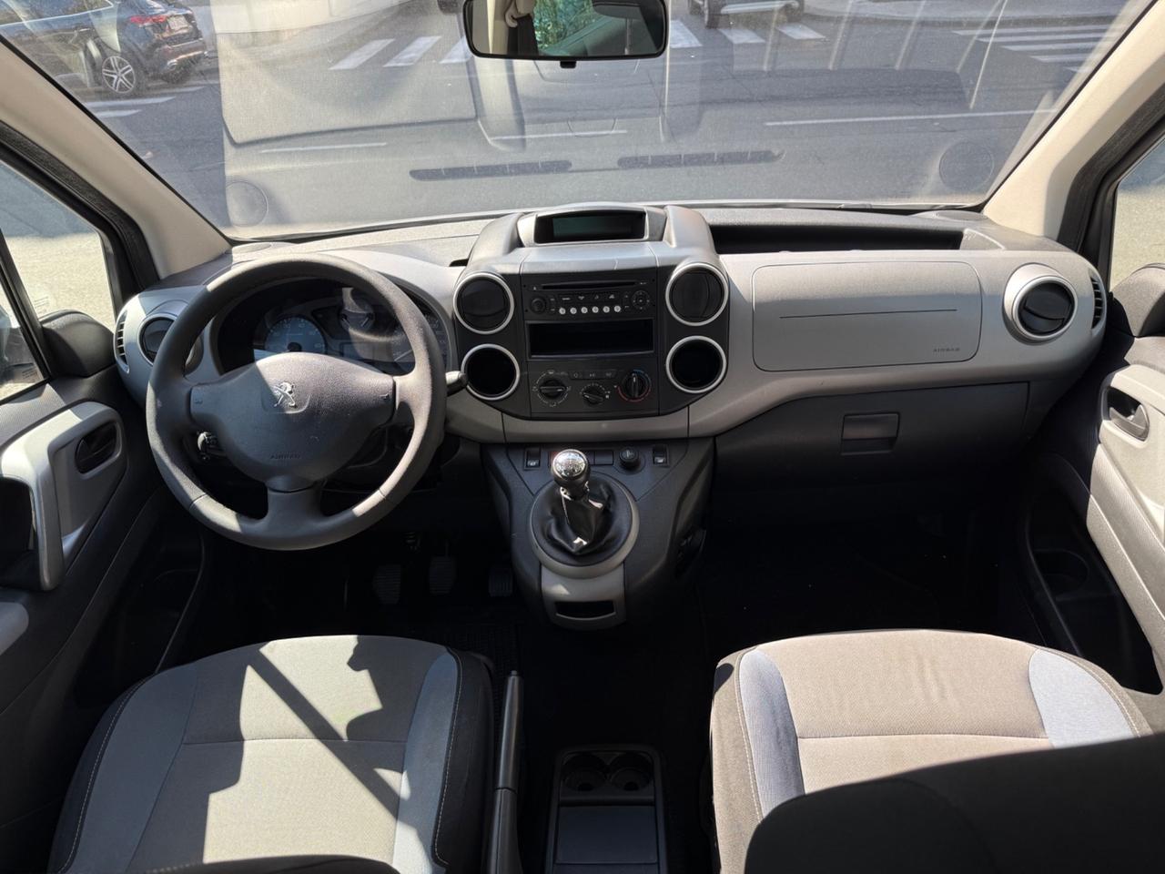 Peugeot Partner Tepee BlueHDi 100 Outdoor
