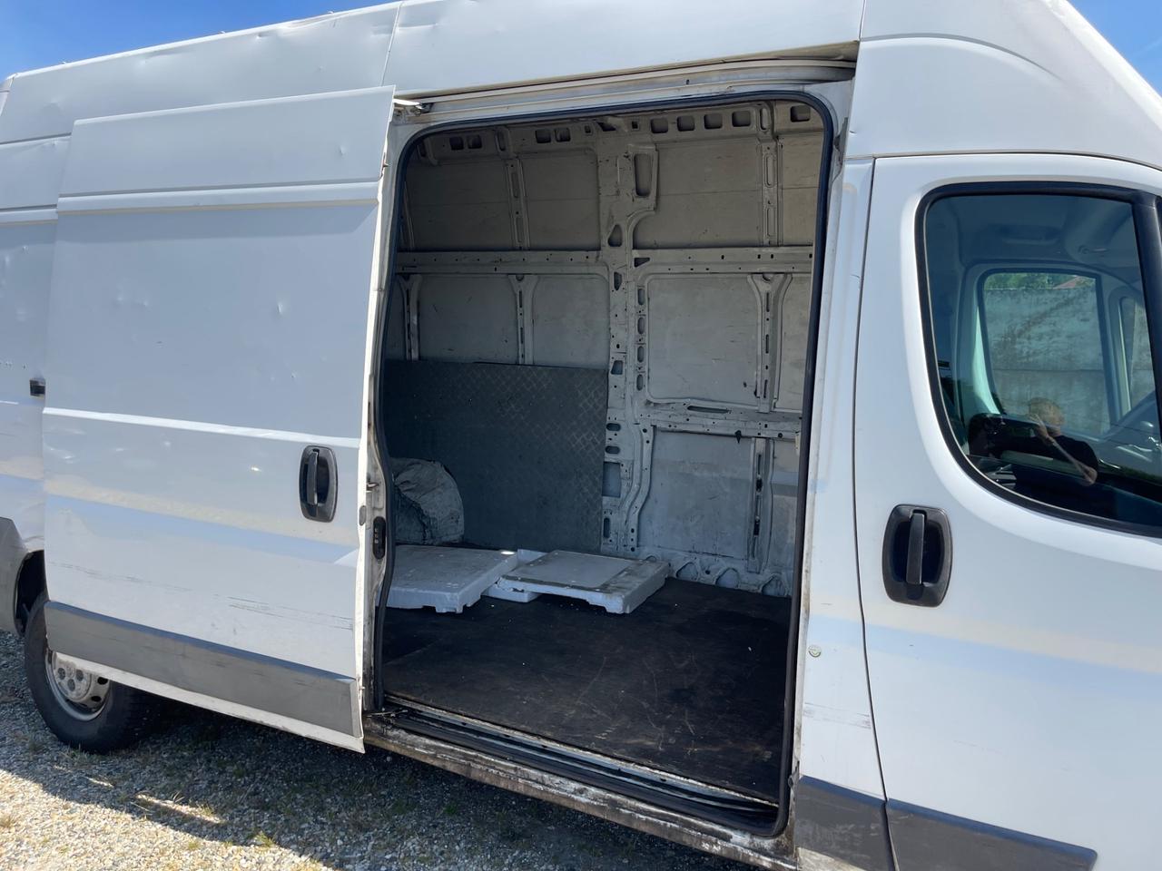 Peugeot Boxer 2200 HDI 335 PLM TA