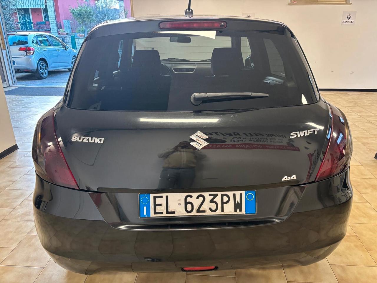 SUZUKI SWIFT ANNO 2012 BZ 1.2 4X4 ADATTA NEOPATENTATI KM 136 MILA