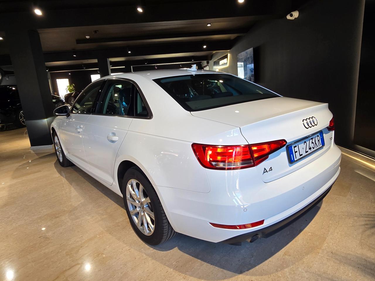 Audi A4 2.0 TDI 122 CV Business Sport