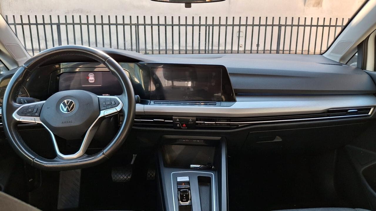 Volkswagen Golf 1.0 TSI EVO Life DSG (ECOBONUS)