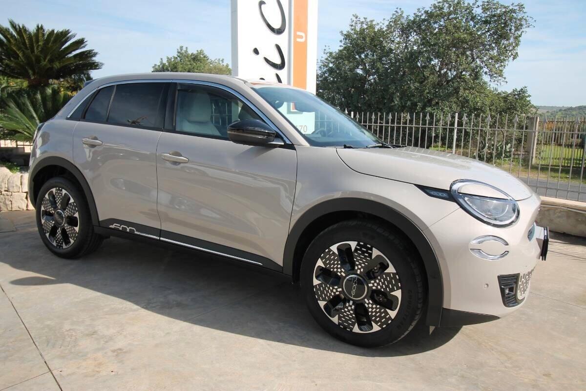 Fiat 600e La Prima 15.000km |2024