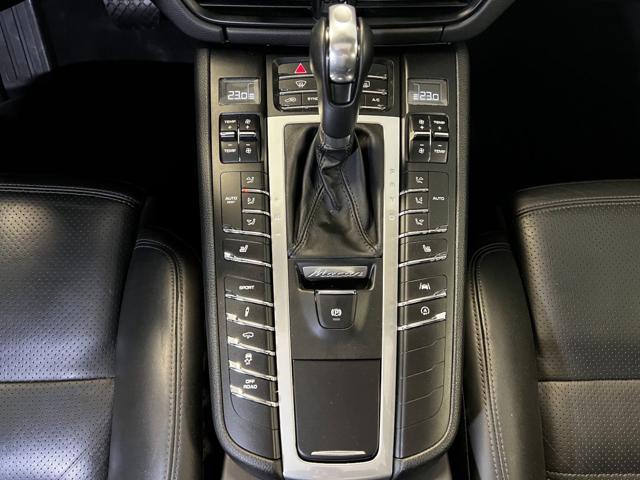 PORSCHE Macan 2.0 GANCIO / P.A.S.M. / TETTO / BIANCO PERLA / 21"