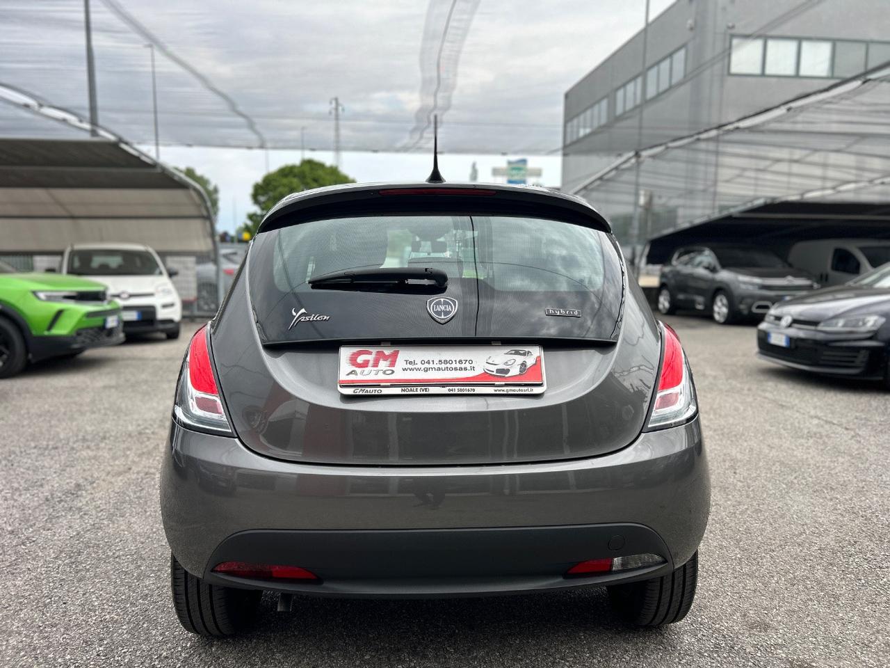 Lancia Ypsilon 1.0 firefly hybrid Silver Plus s&s 70cv
