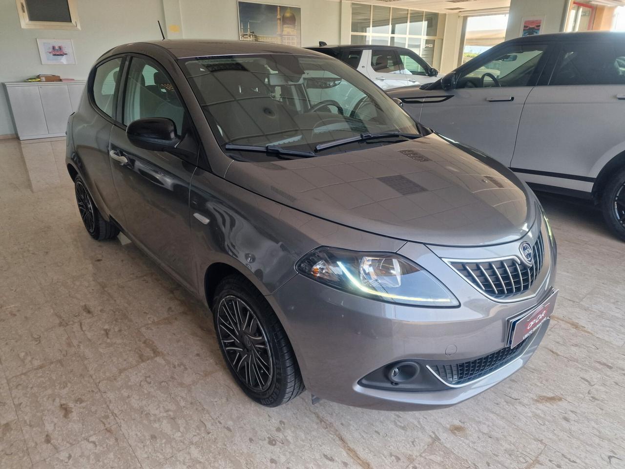 Lancia Ypsilon 1.0 Hybrid Gold 2023