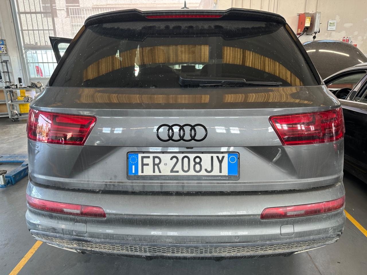 Audi Q7 3.0 TDI 272 CV - ALLUVIONATA RIPARABILE