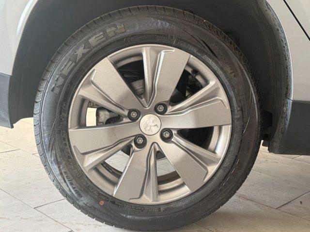 PEUGEOT 2008 1° serie PureTech 82 S&S Allure