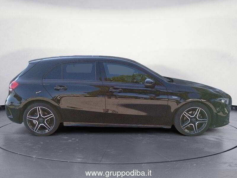 Mercedes-Benz Classe A - W177 2018 Diesel A 180 d Premium Night edition auto