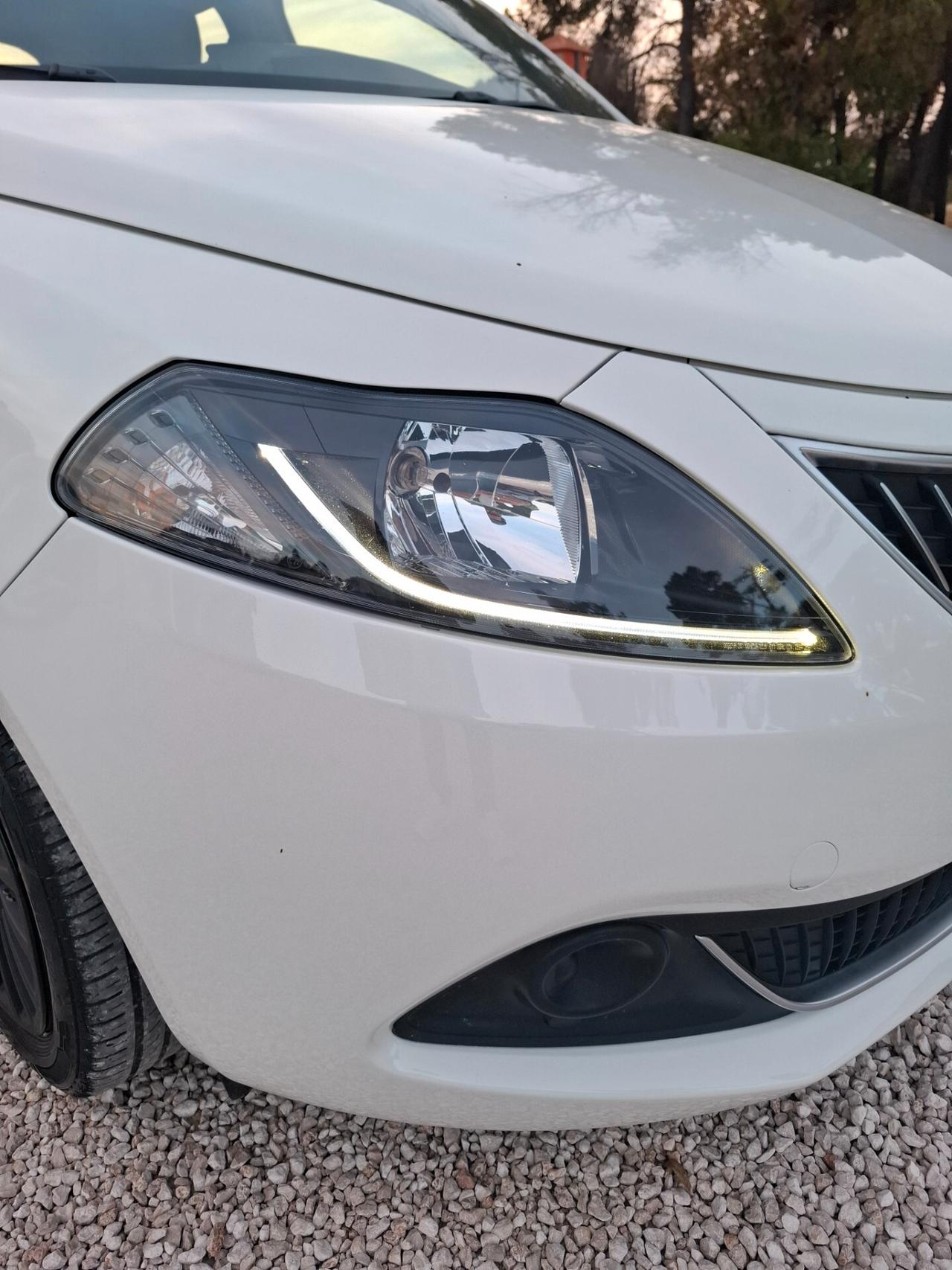 Ypsilon 1.0 5 porte S&S Hybrid Gold *LED-CLIMA*