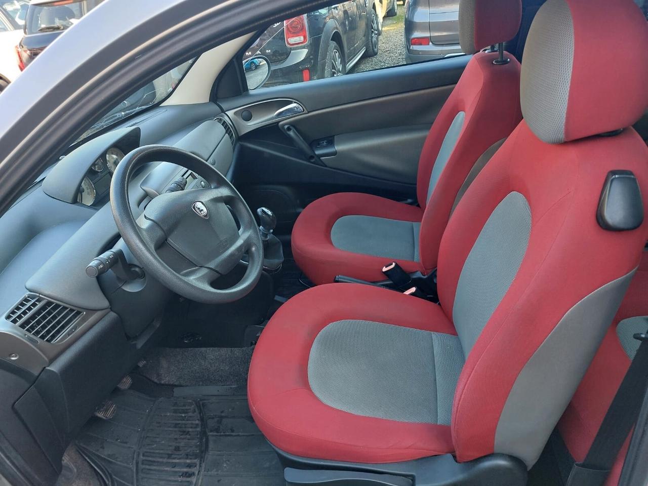 Lancia Ypsilon 1.2 Argento OK NEOPATENTATI 125000KM