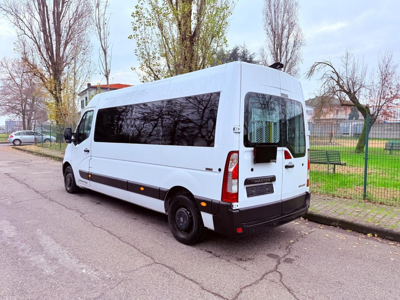 Renault Master- 2018 PULMINO 9 POSTI PARI AL NUOVO