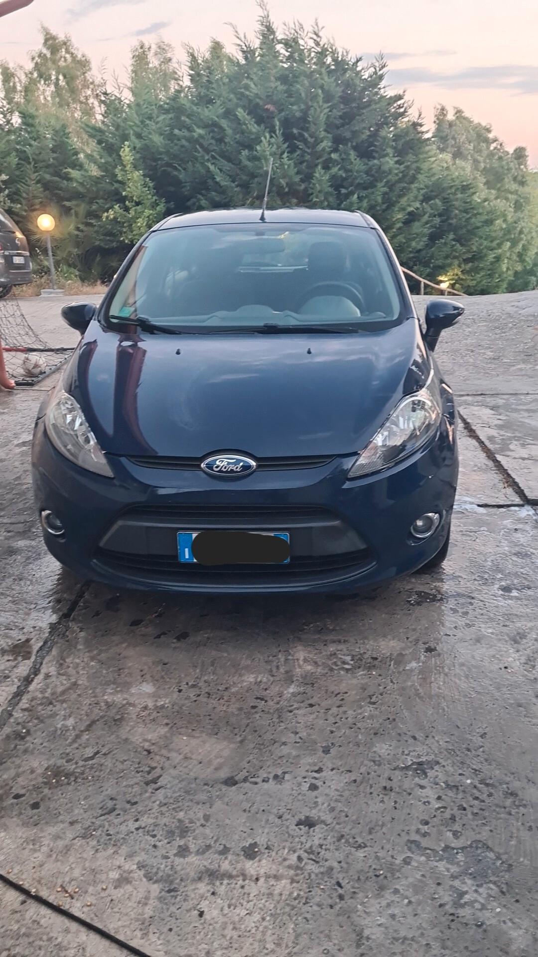 Ford Fiesta 1.4 TDCi 70CV 5 porte Titanium