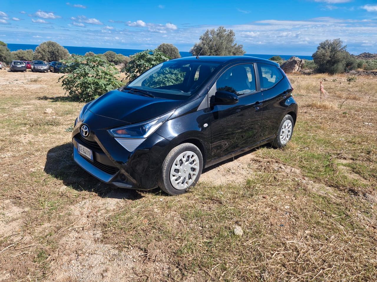 Toyota Aygo Connect 1.0 VVT-i 72 CV 5 porte x-clusiv