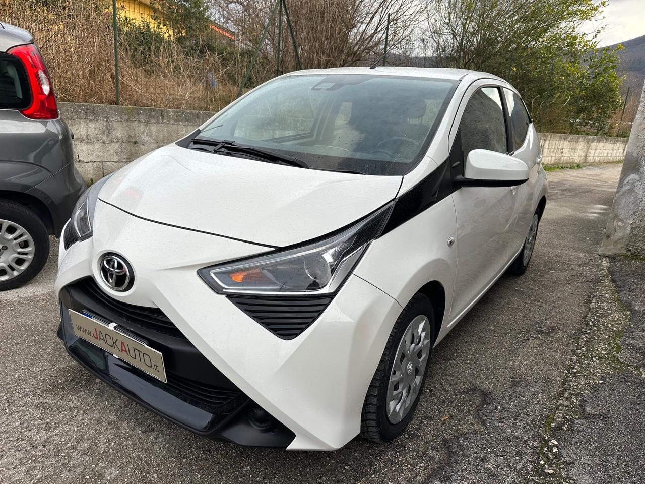 Toyota Aygo 1.0 VVT-i 69 CV 5 porte