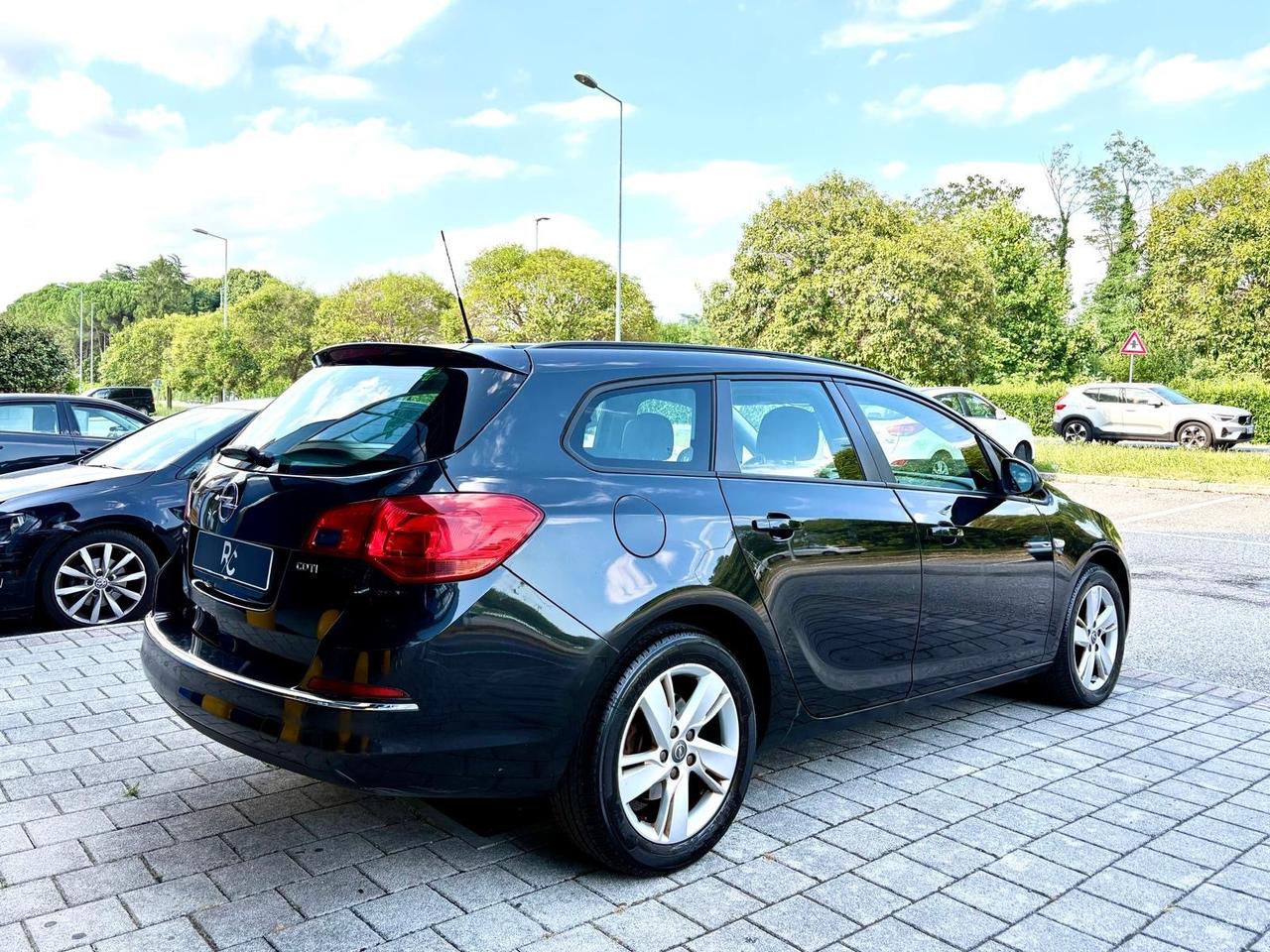 Opel Astra 1.7 CDTI 110CV Sports Tourer Neopatentati