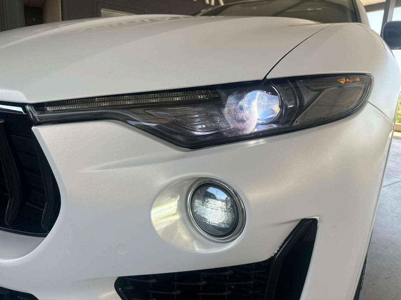 MASERATI LEVANTE GRANSPORT WRAPPATA 10/2018