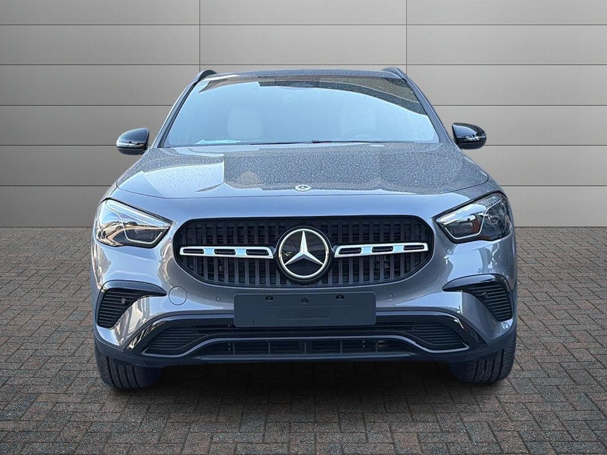 Mercedes-Benz GLA 200