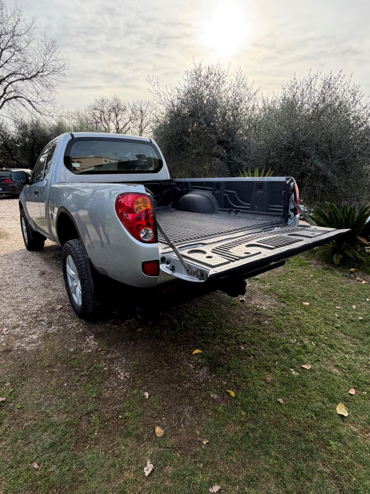 Mitsubishi L200 2.5 DI-D/136CV Single Cab Inform