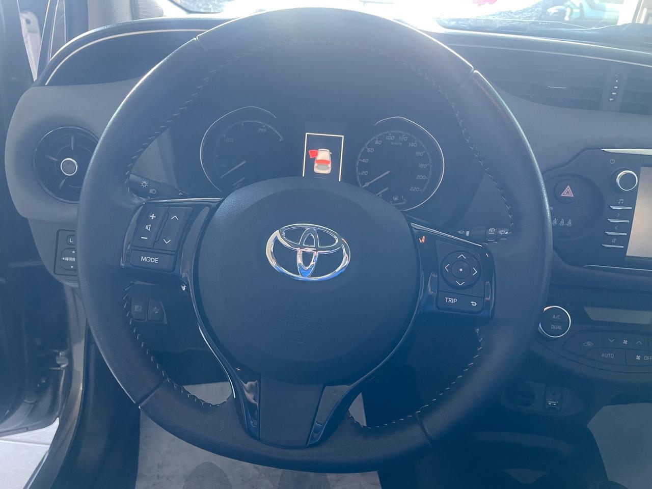 Toyota Yaris 1.5 Hybrid 5 porte Cool - Nessun vincolo -