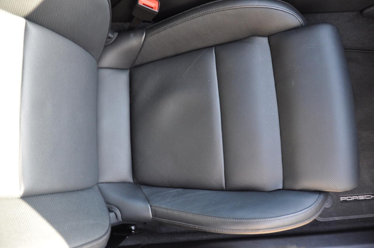 Porsche Taycan 4 Cross Turismo