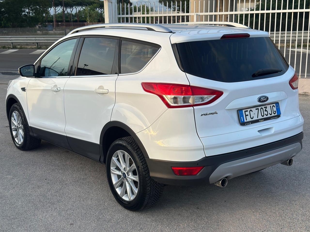 Ford Kuga 2015 2.0 TDCI 150 CV S&S 4WD Titanium