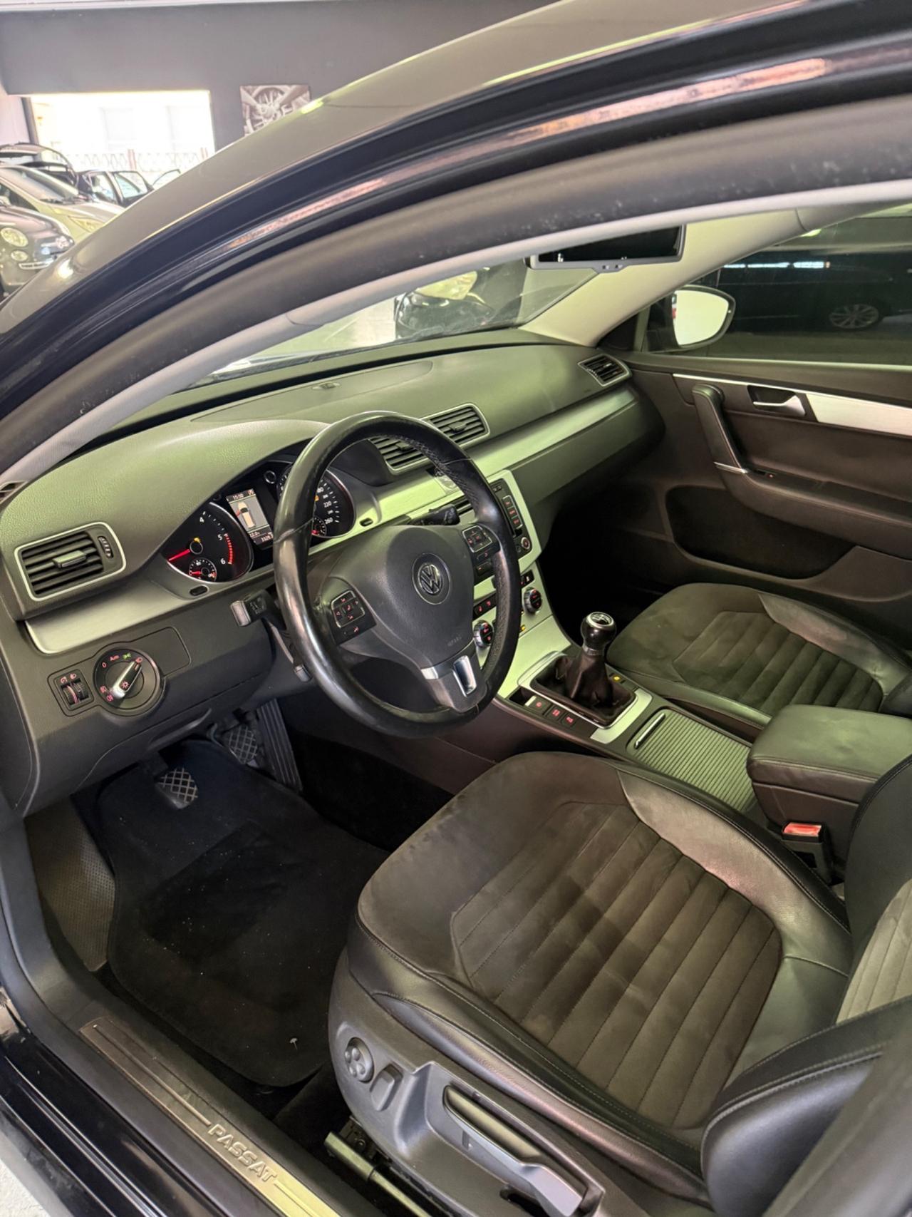 Volkswagen Passat Var. 2.0 TDI Highline BlueM.Tech.
