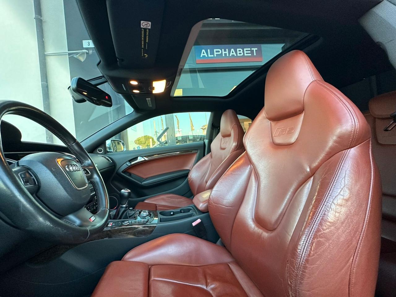 Audi A5 S5 4.2 V8 quattro