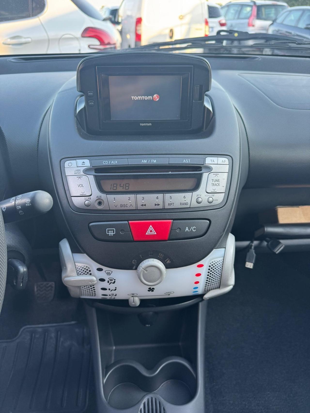 Toyota Aygo 1.0 12V VVT-i 5 cool soda Connect neopatentati