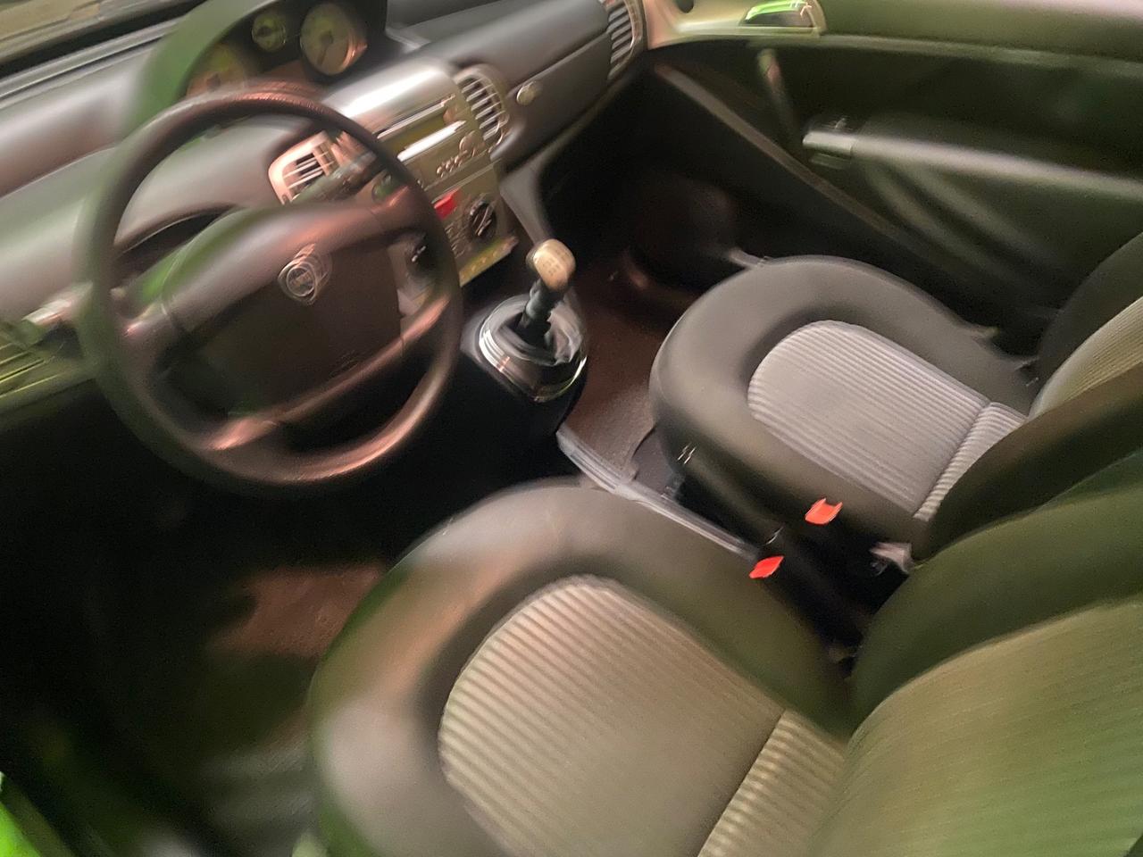 Lancia Ypsilon 1.2 Oro